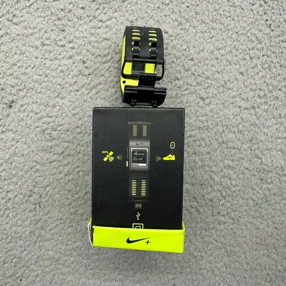 Nike Watch Black Volt Unisex Size SportWatch 2.2.0 SportWatch - Picture 4 of 16